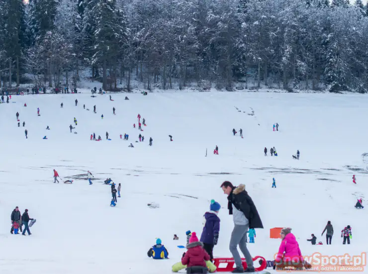 dziecko snowboardzista na stocku