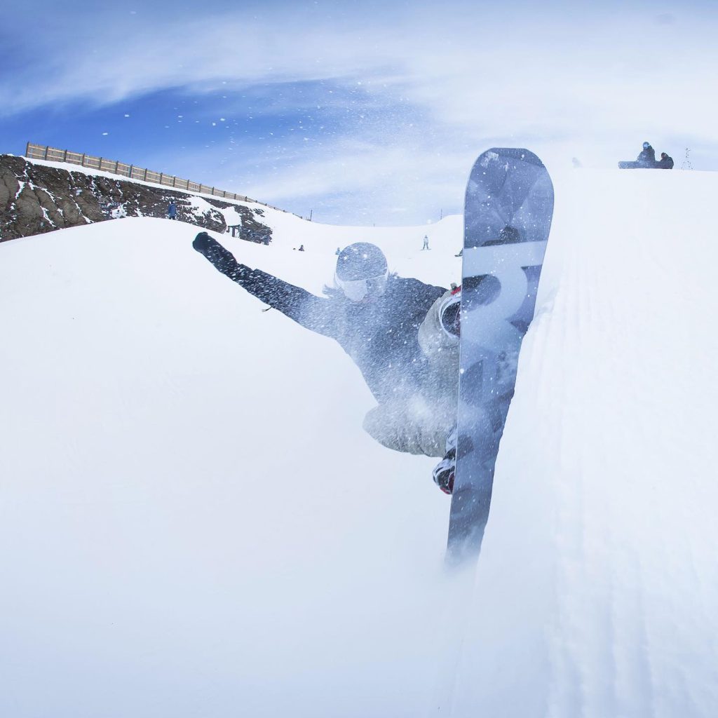Jak wybrać deskę snowboardową dla początkujących? - zdjęcie z FB Head Snowboards