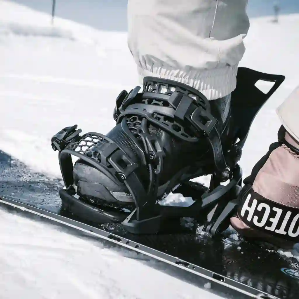 Wybieramy najlepsze wiązania snowboardowe w sezonie 2024
