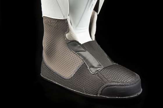 C.A.S. Liner w butach Tecnica Woman 2018